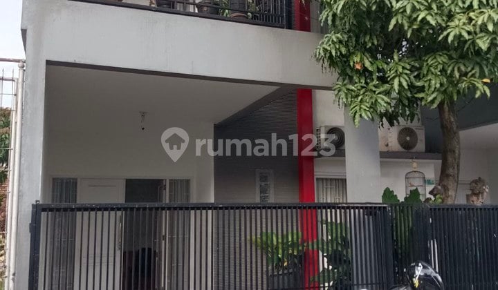 Rumah Mewah Kokoh dan Rapi Dekat Galaxy Pekayon Bekasi