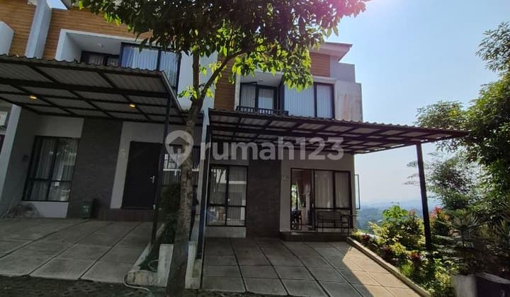 Rumah Mewah View Menawan Dilengkqpi Kolam Renang Pribadi di Bogor