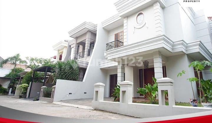 Rumah 2 Lantai Model American Classic,strategis Dalam Cluster Di Pertanian Raya,lebak Bulus,jakarta Selatan