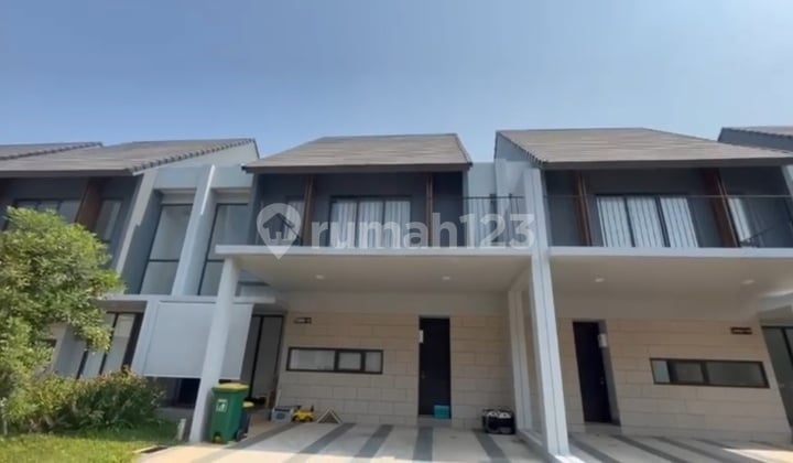 Rumah 2 Lantai Siap Huni,Bebas Banjir,Semi Furnished di Cluster Wisteria,Perumahan Metland Menteng,Cakung,Jakarta Timur Nempel Jakarta Garden City