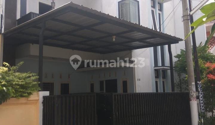 2-Story Ready-to-Live House, Flood-Free, Affordable Price in Batu Ampar Complex, Kramatjati, Condet, East Jakarta