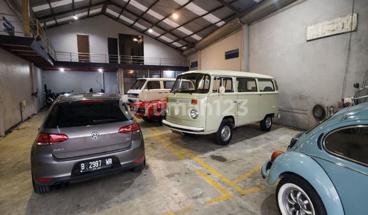 Gudang/Workshop Siap Pakai,Bebas Banjir,Lokasi Strategis di Jalan Mohammad Kahfi,Ciganjur,Jakarta Selatan