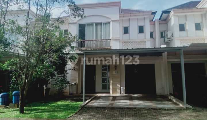 Rumah Bagus Siap Huni tersedia Ruangan untuk Wardrobe di BSD