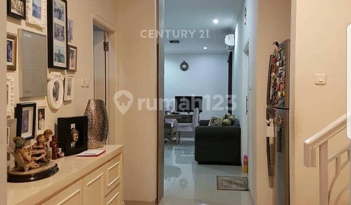 2-Storey Residential House with Rooftop in Jagakarsa S8317