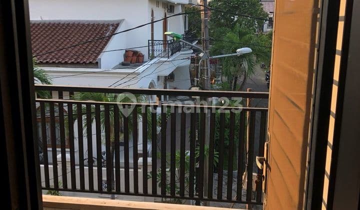 Di Jual Rumah Bagus Semi Furnished SHM Kelapa Gading, Jakarta Utara