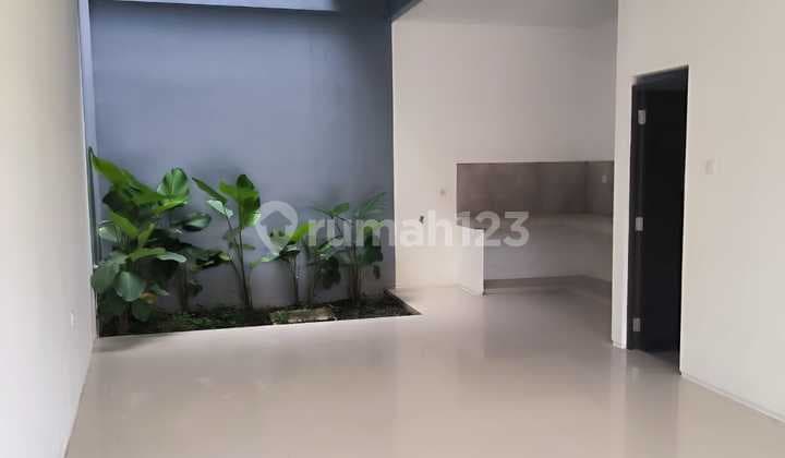 Rumah Baru 2 Lantai di Sayap Sukamenak