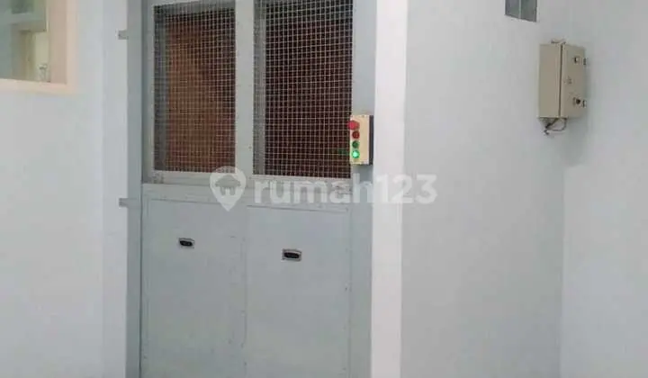 Good Strategic Shop House Ready for Business in Taman Kopo Indah 3