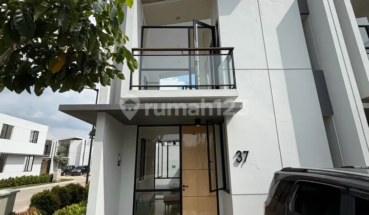 Rumah Sewa Hook 2 Lantai 3Kt 3Km Lt107 LT 68 Dekat Gate Cendana Essence Karawaci , 10 Menit ke Tol Utama Karawaci + Free IPL 3 Bulan!