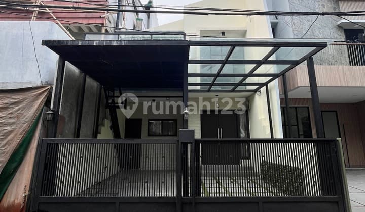 Pondok Indah House, 3 BR, 2 Floors, Freehold Title, Move-in Ready