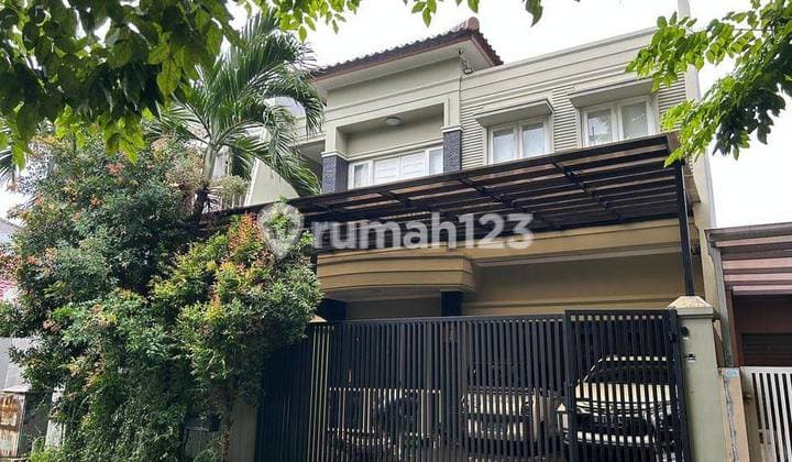 Rumah Modern Minimalis Apik di Permata Buana