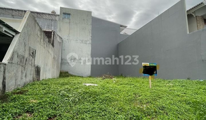 Kavling Lebar, Lokasi Strategis, di Komplek Blok Bagus di Puri Indah