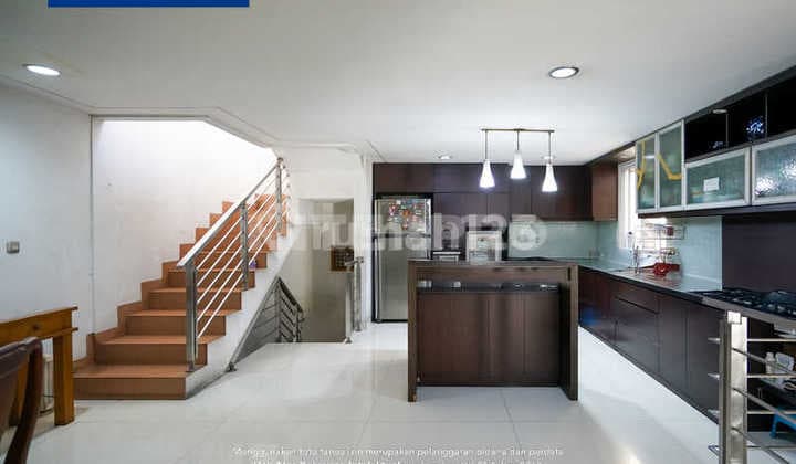 Rumah modern di cluster modern permata buana