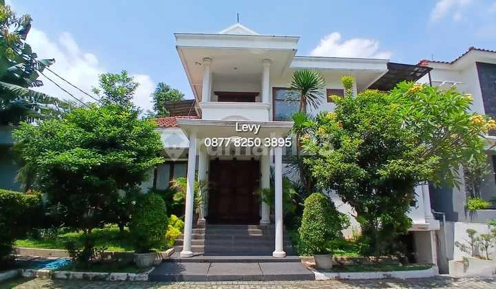 Rumah 3 Lantai dengan Kolam Renang Pribadi di Townhouse Exclusive Pejaten Barat Jakarta Selatan