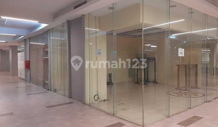 Dijual Cepat! Toko Strategis Posisi Hook di Poins Square Mall Lebak Bulus Jakarta selatan Siap Pakai & Ramai Pengunjung