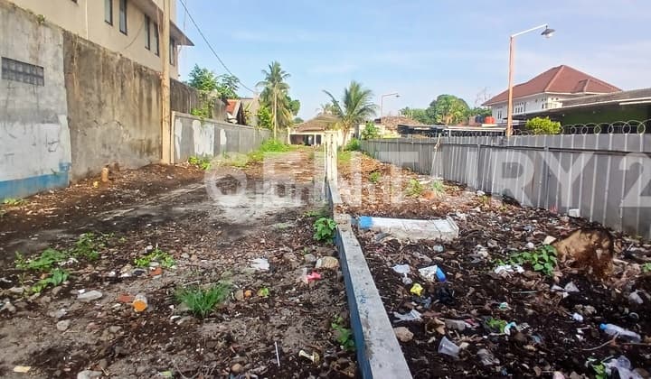 Tanah Luas Tepi Jalan Lokasi Strategis di Depok