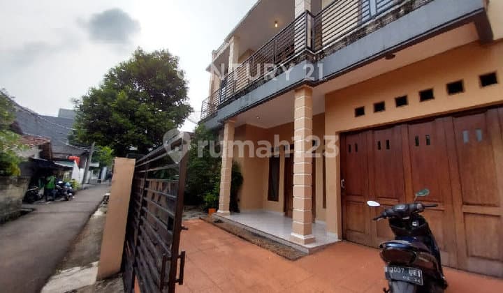 Dijual Sangat Murah Rumah 2 Lantai di Radio Dalam Jakarta Selatan