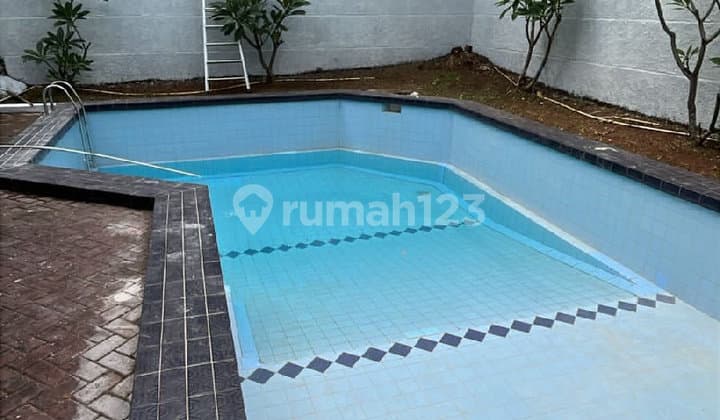 Rumah Ada Pool Cocok U Hunian/Kantor Lebak Bulus Jaksel