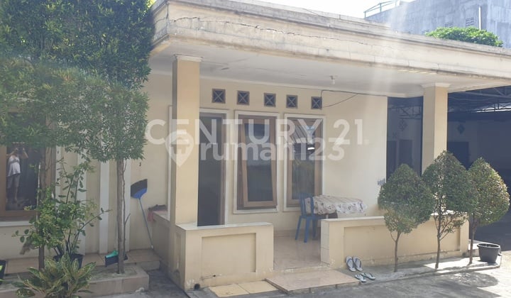 Dijual Cepat Gudang Di Lokasi Strategis. Murah Di Limo Depok