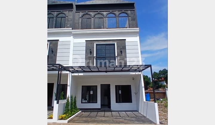 Rumah 3 lantai Baru dan Modern dengan Sistem Smart Home di lenteng Agung Jakarta Selatan