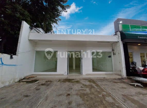 1-Story Shop House Located in Duren Tiga Pancoran Business Area, South Jakarta