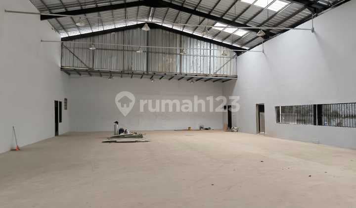 For RentNew Warehouse + OfficeJl. Raya Penggilingan Near Mayor's OfficeEast JakartaLand Area 1,000M²