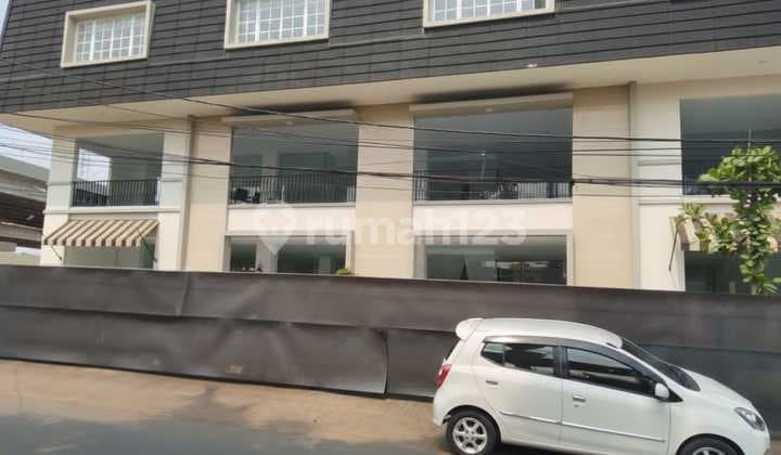 Dijual dan Disewa Gedung/Kantor Kalimalang Soho - 3 Lantai - Posisi Hoek Kalimalang - Jakarta Timur