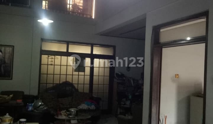 Rumah Yg Terletak Di Tengah Kota Bisa Untuk Kos"an,kantor,home Industri Dll