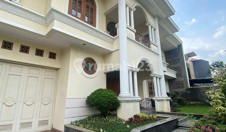 Rumah 2 Lantai Lux Terawat Batununggal Indah Mainroad