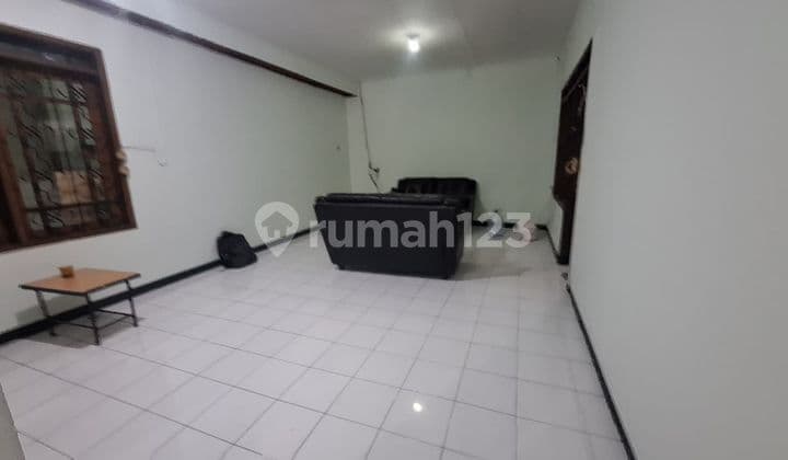 Rumah 3 Kamar Tidur Harga Ekonomis Carport Mobil Kecil