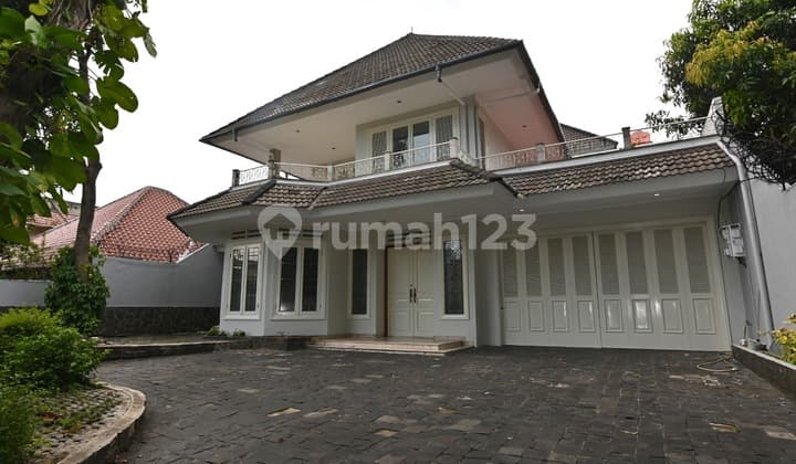 Di Sewakan Rumah Menteng untuk Tempat Tinggal Lokasi Nyaman