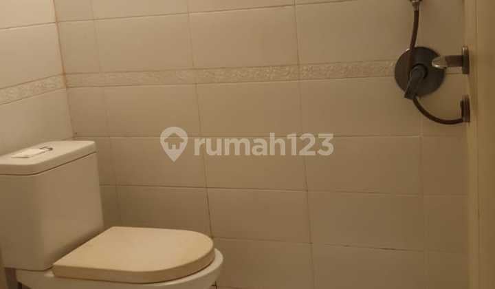 Dijual Rumah 2Lt Amerika Green Lake City