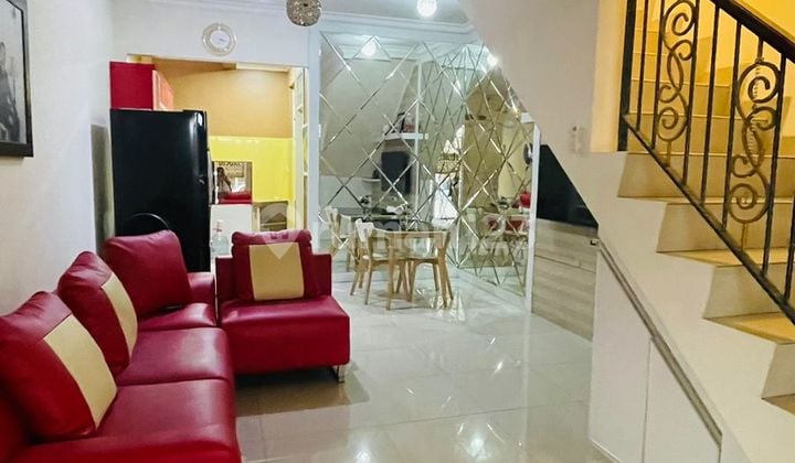 Ready-to-Occupy House in West Europe Cluster Green Lake City Fully Furnished