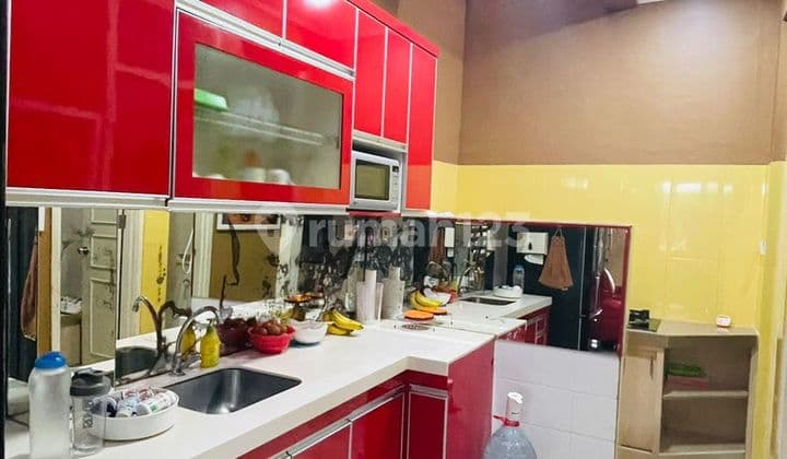 For Sale Furnished 2-Story House West Europe Greenlake City