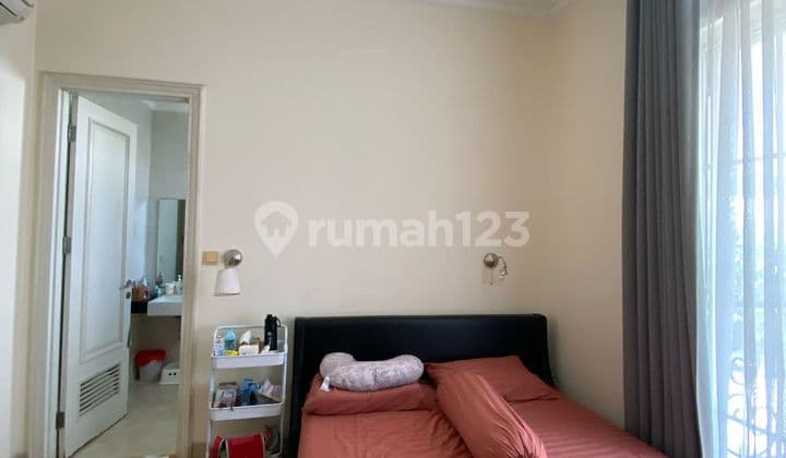 For Sale 2-Story House in Eropa Green Lake City