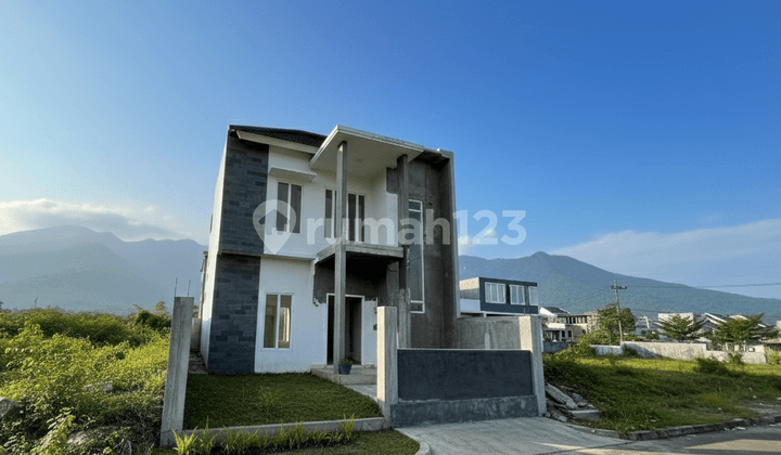 Villa Batu Malang Free Management, 3 Minutes to East Java Park 2