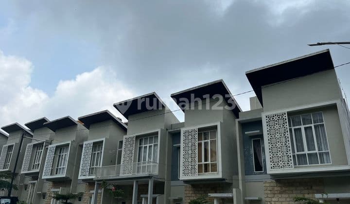 Villa 3 Minutes to Bns Batu Tourist Site
