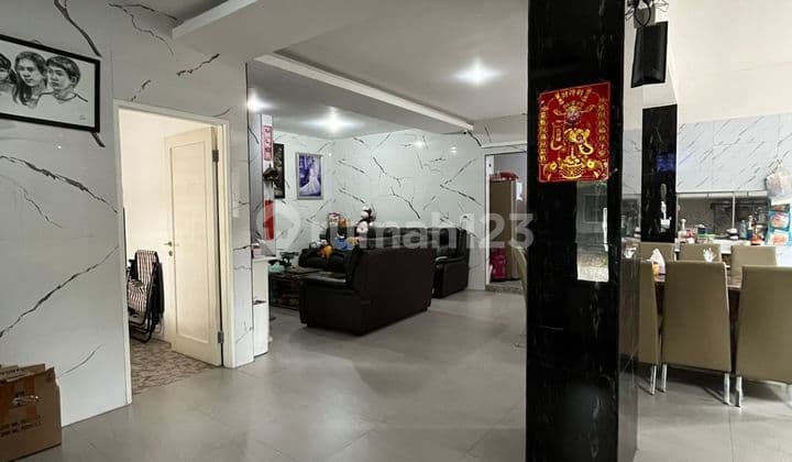 Rumah Pik Layar Permai 9.4x15 Hoek 3 Lantai Renovasi