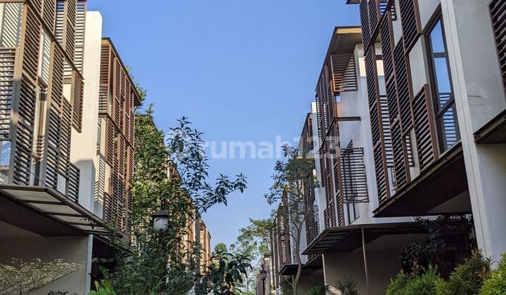 For Sale Neat Welford House - Green Wich, BSD