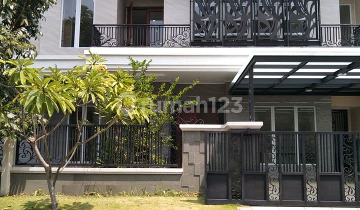 Jual Cepat Rumah Mewah Graha Famili Dekat Ciputra, Pakuwon Indah, National Hospital Surabaya