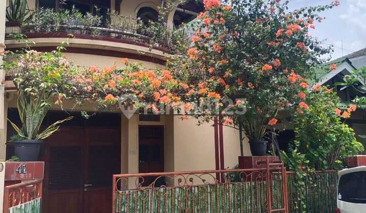 Dijual Cepat dan Murah rumah rapih di Komplek Cempaka Putih Indah (KT 5, 2 lantai)