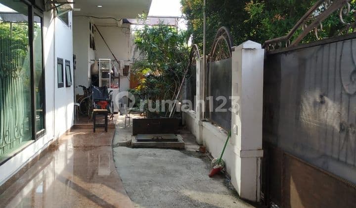 Rumah Siap Huni 2 Lantai di Pulomas, Jakarta Timur