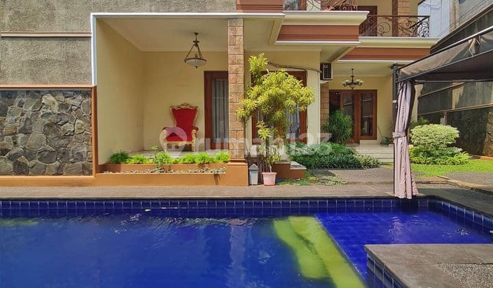 Rumah Siap Huni Lokasi Strategis Private Pool Di Veteran Bintaro