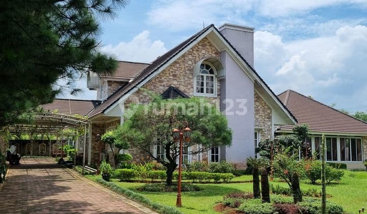 Villa Mewah Tanah Luas Bonus Kuda Fasilitas lengkap