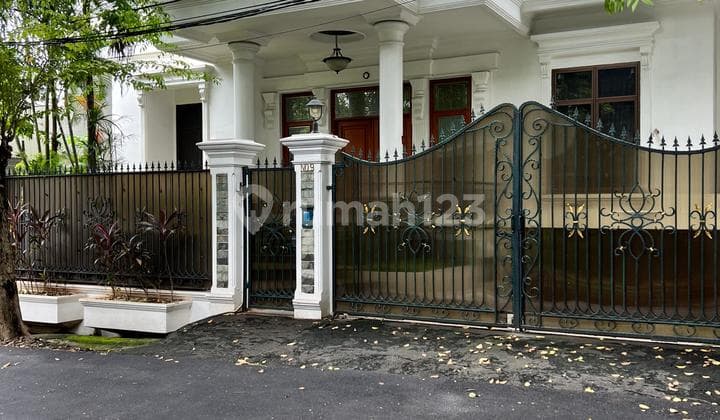 Rumah Mewah Lingkungan Elite Lokasi Strategis Berlokasi Di Area Kuningan Jakarta Selatan