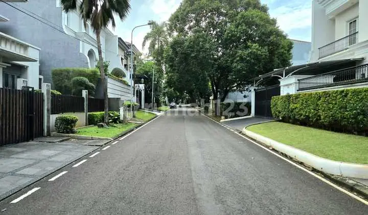 Tanah Kavling Premium Lokasi Tenang Jalan Lebar di Pondok Indah