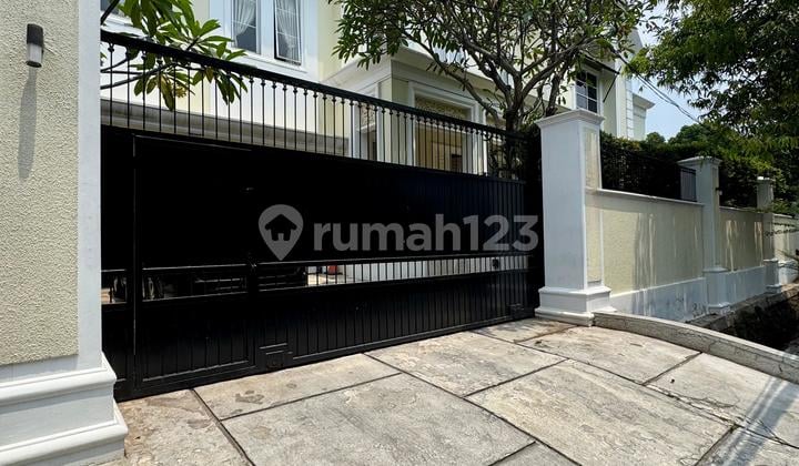 Rumah Mewah Jalan Lebar Lokasi Premium Siap Huni di Cipete