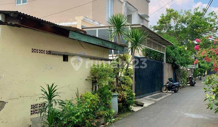 Rumah Hitung Tanah Lokasi Strategis Di Simprug Dekat Permata Hijau Jakarta Selatan