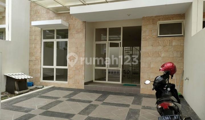 RUMAH 2.LANTAI GRIYA GALAXY DEKAT RAYA MERR SURABAYA SIAP HUNI
