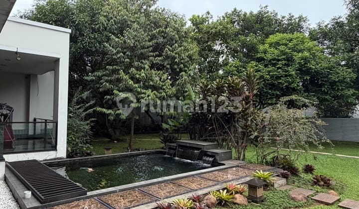 Sultan's Luxurious House with Private Pool Feels Like a Villa, Lavender Alam Sutera
