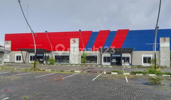 DIJUAL SHOWROOM INTERIOR, CENGKARENG JAK-BAR LOKASI STRATEGIS